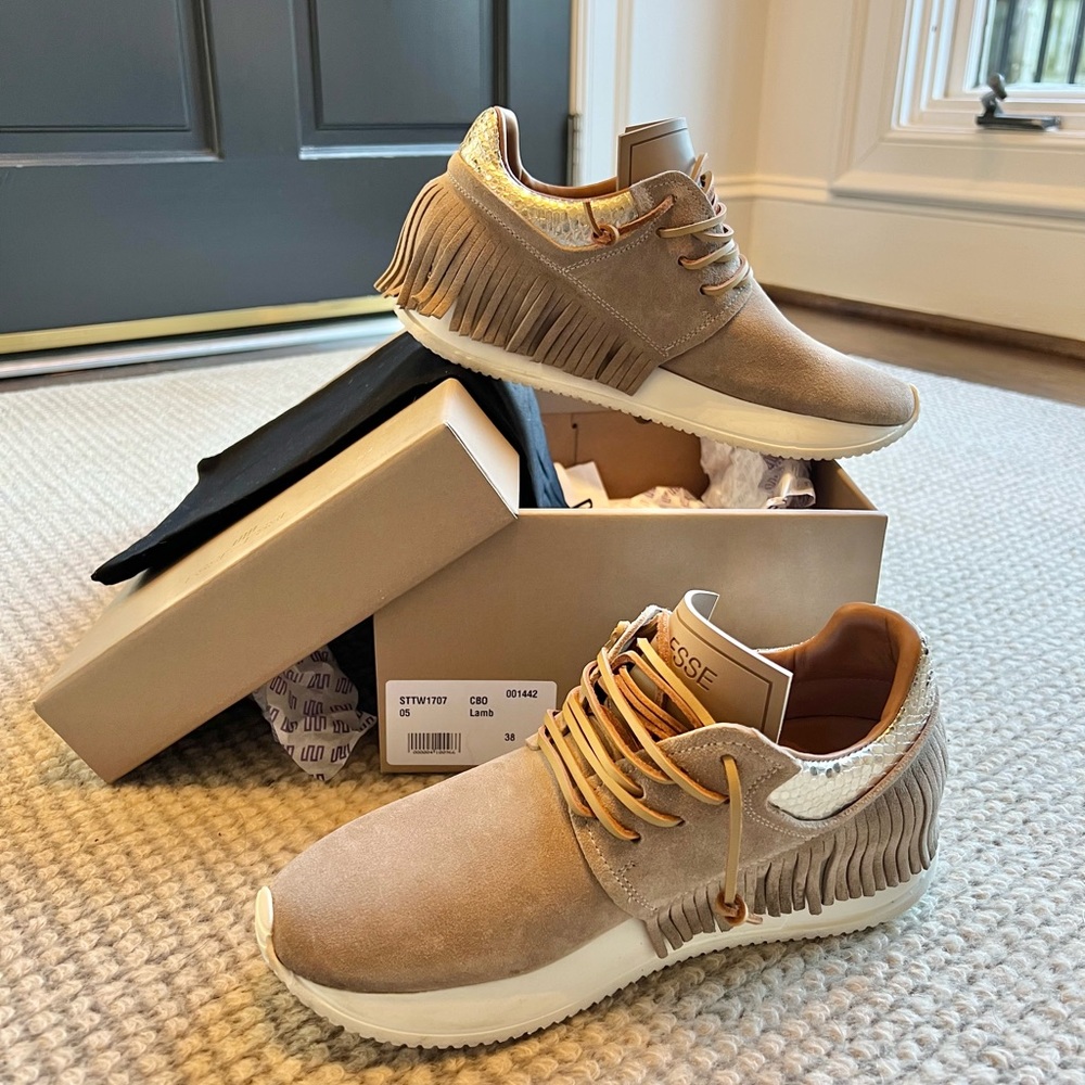 Esse ut Esse Lamb suede fringe sneaker in box. Size 38